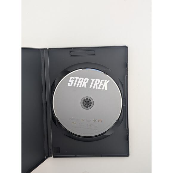 Star Trek w Chris Pine (DVD) - Picture 3 of 3